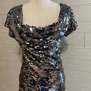 Silver sequined top. Size S